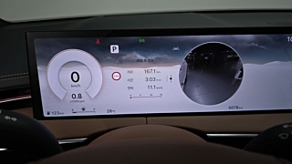GENESIS GV70 2025