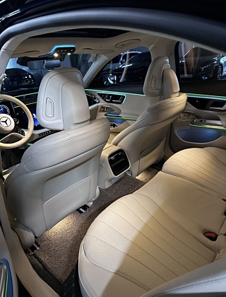 MERCEDES BENZ E-CLASS W214  E350e 4MATIC 2025