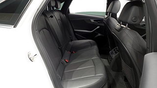 AUDI A4 B9 2023
