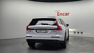 VOLVO V60 CROSS COUNTRY 2021