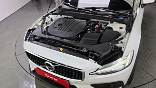 VOLVO V60 CROSS COUNTRY 2021