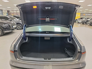 HYUNDAI GRANDEUR GN7 2025