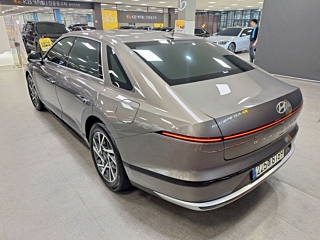 HYUNDAI GRANDEUR GN7 2025