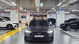 AUDI A7 4K 2021