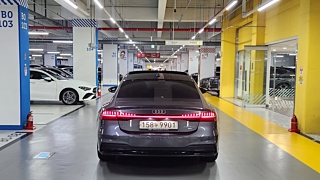 AUDI A7 4K 2021