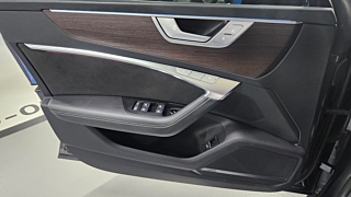 AUDI A7 4K 2021