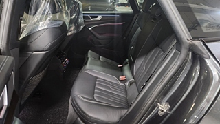 AUDI A7 4K 2021