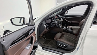 BMW 5-SERIES G30 2022