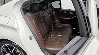 BMW 5-SERIES G30 2022