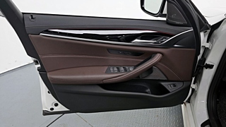 BMW 5-SERIES G30 2022