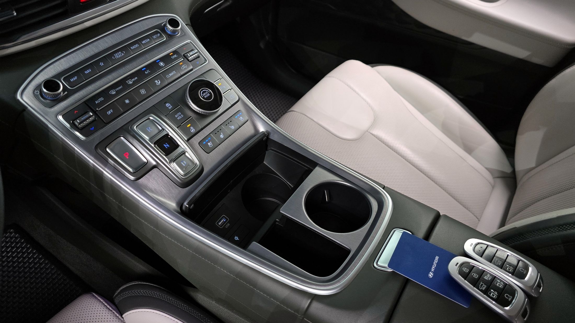 HYUNDAI SANTAFE 2021