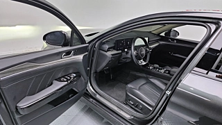 KIA K5  3 GENERATION 1.6 Turbo 2025