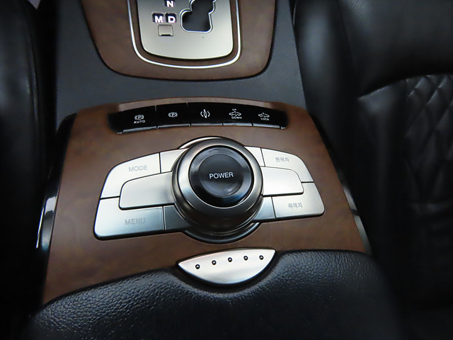 SSANGYONG CHAIRMAN W 2016