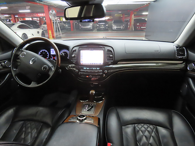 SSANGYONG CHAIRMAN W 2016