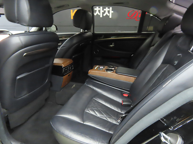 SSANGYONG CHAIRMAN W 2016