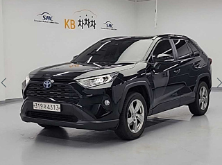 TOYOTA RAV4 2021