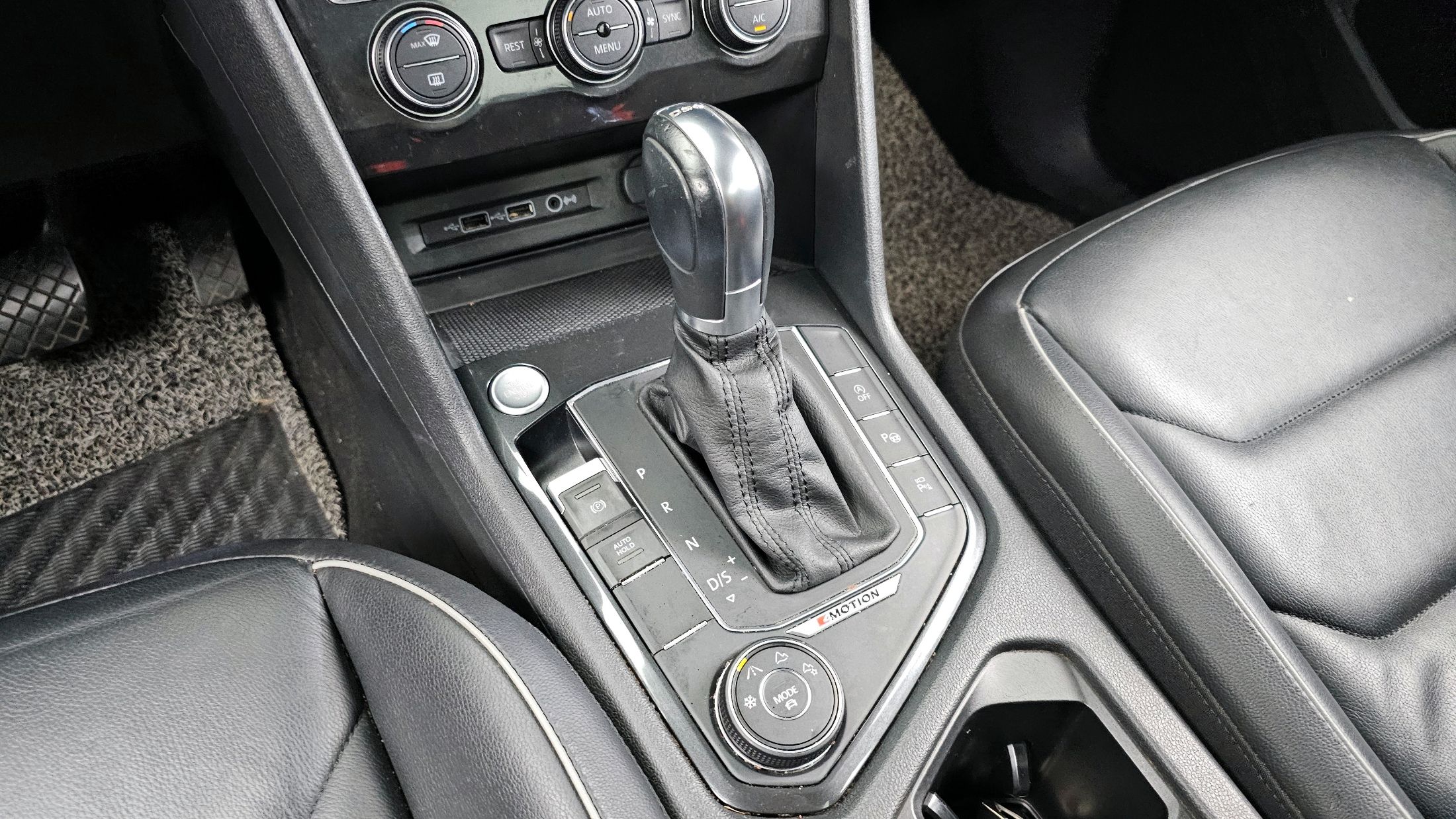 VOLKSWAGEN TIGUAN 2018