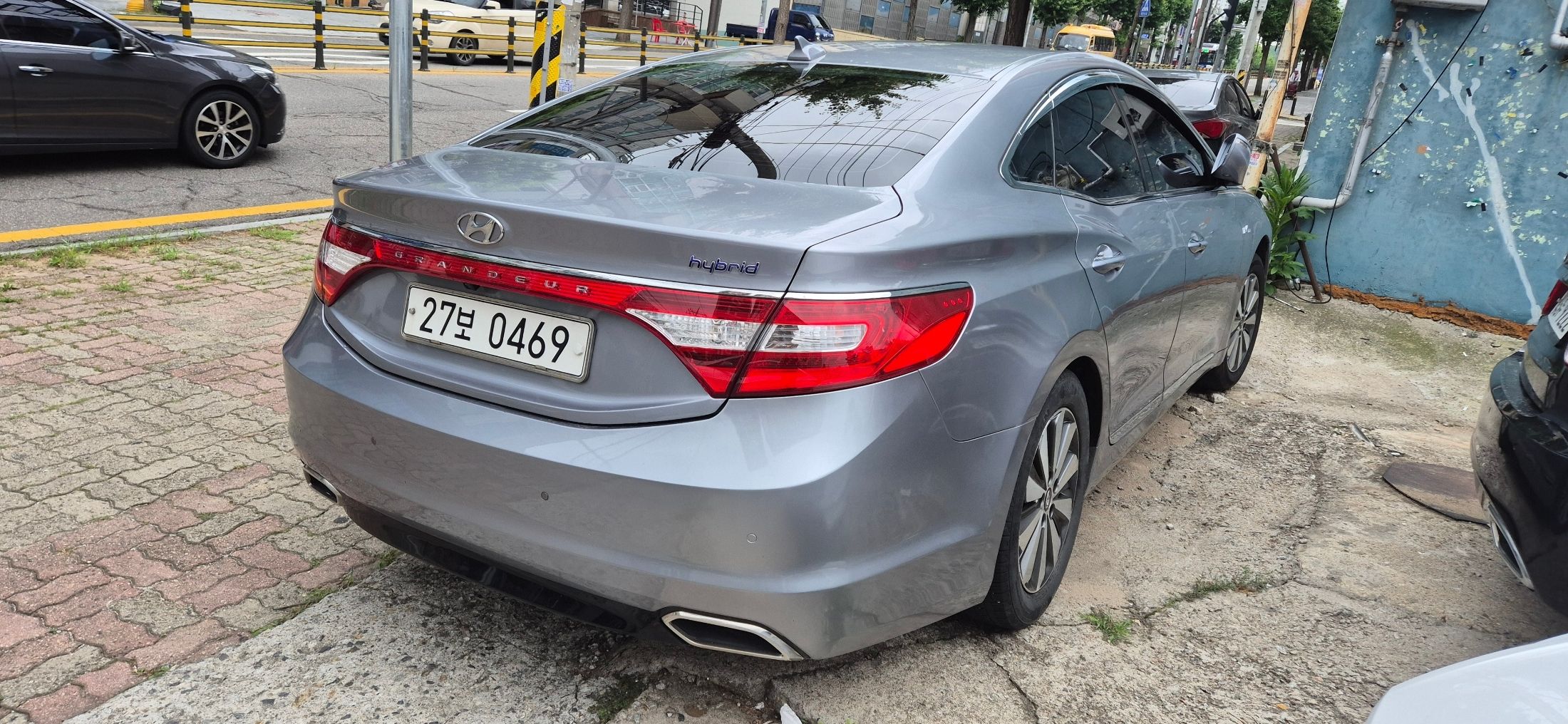HYUNDAI GRANDEUR HG HYBRID 2016
