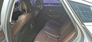 HYUNDAI GRANDEUR HG HYBRID 2016