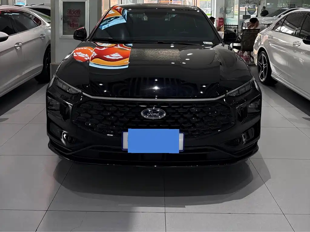 FORD MONDEO 2023