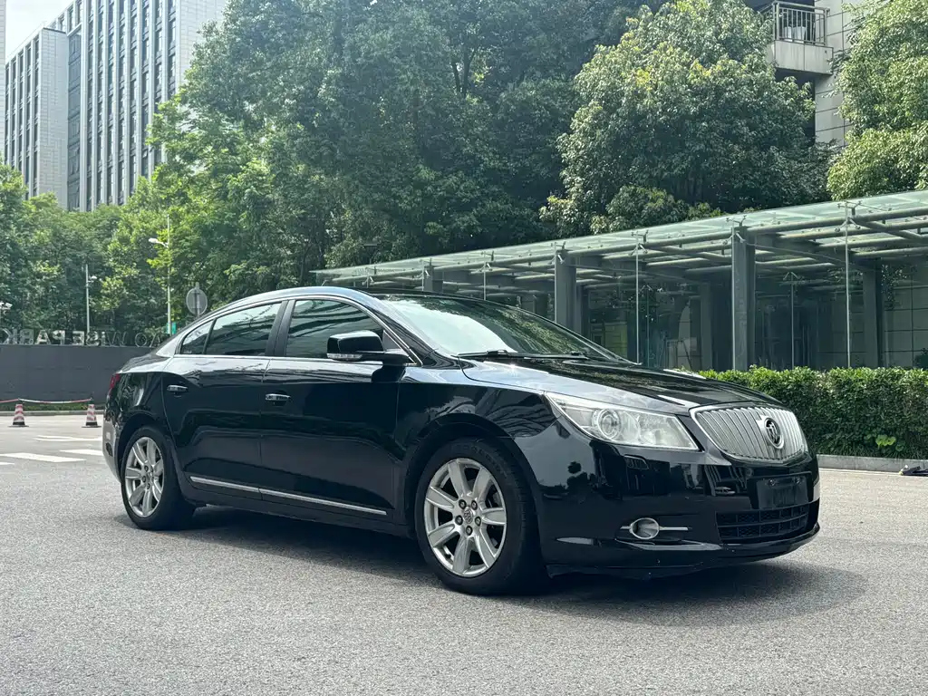 BUICK LACROSSE 2012