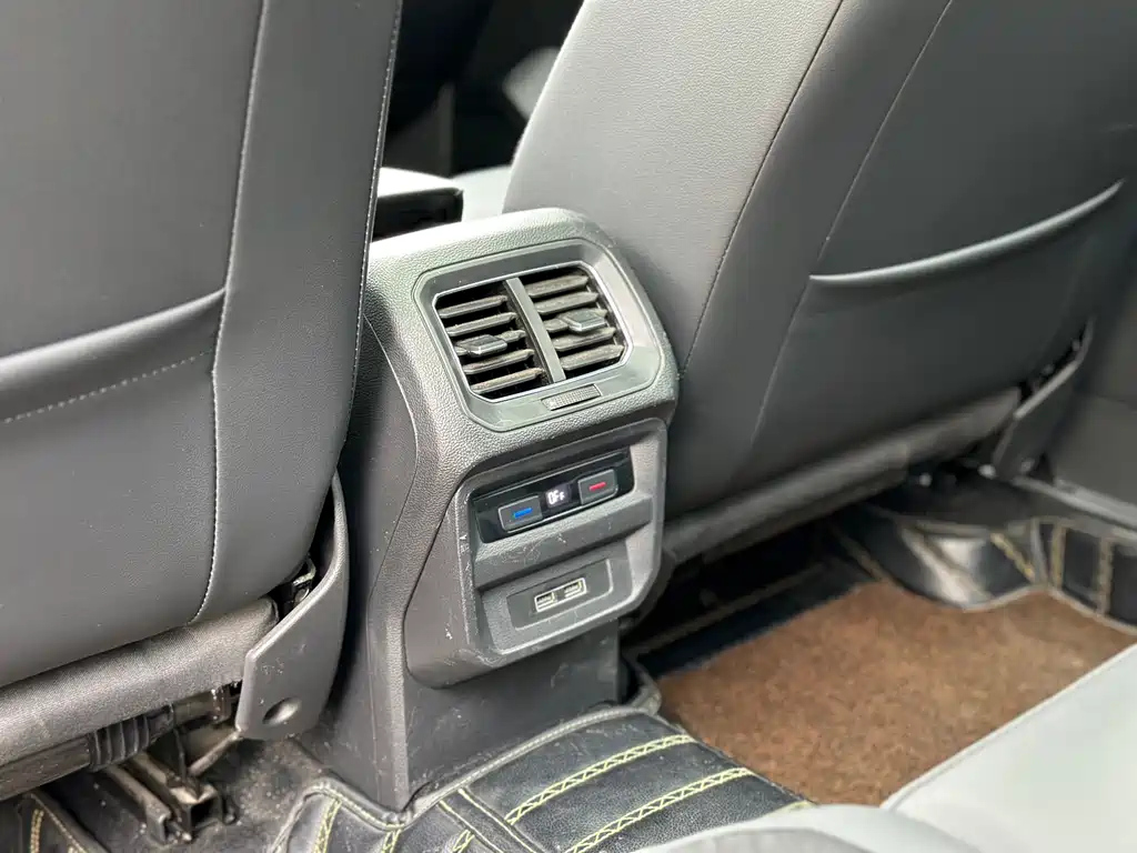 VOLKSWAGEN TIGUAN L 2017
