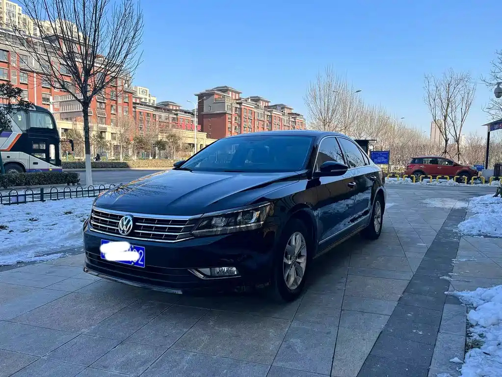 VOLKSWAGEN PASSAT 2018