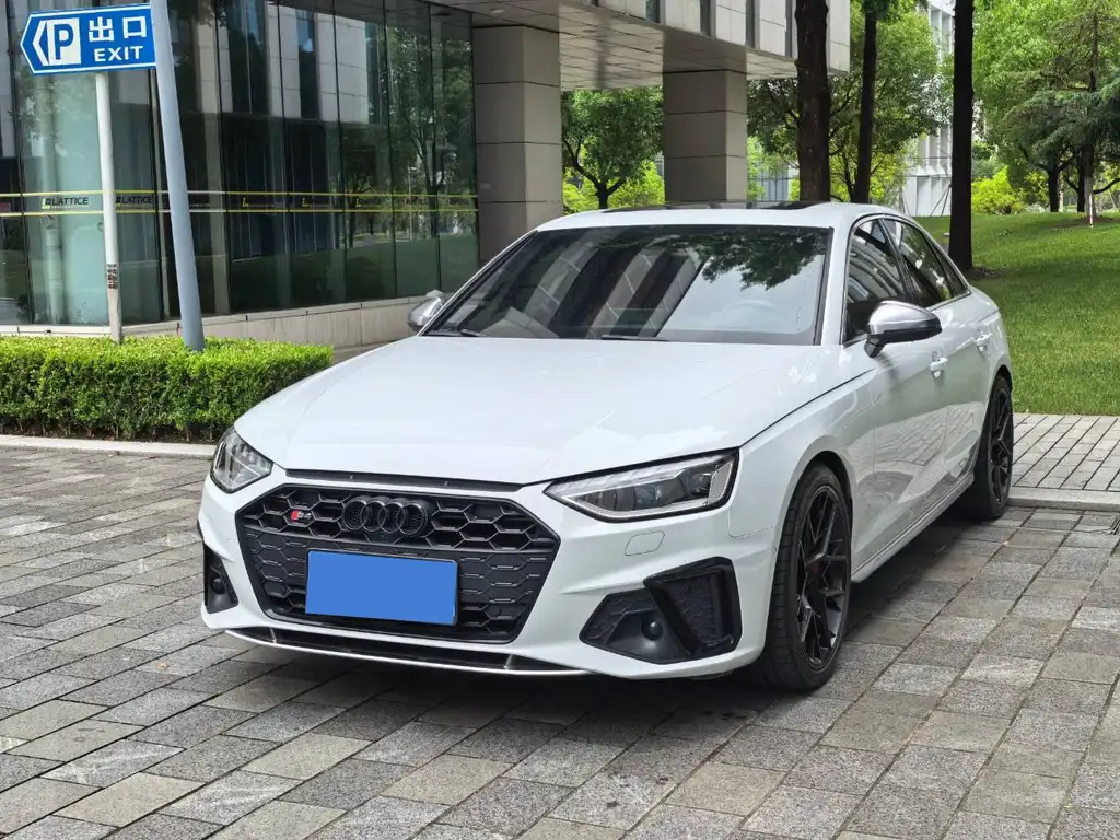 AUDI S4 2022