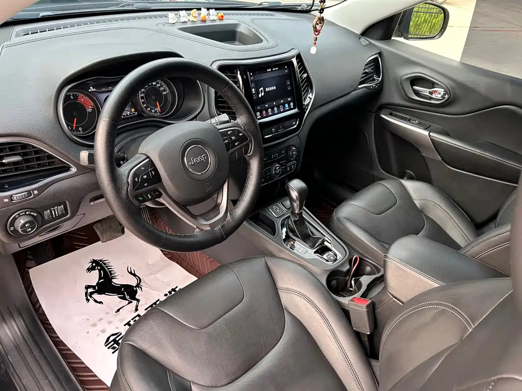 JEEP CHEROKEE 2019