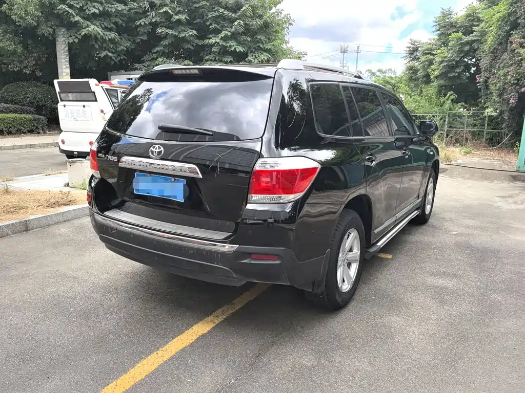 TOYOTA HIGHLANDER 2012