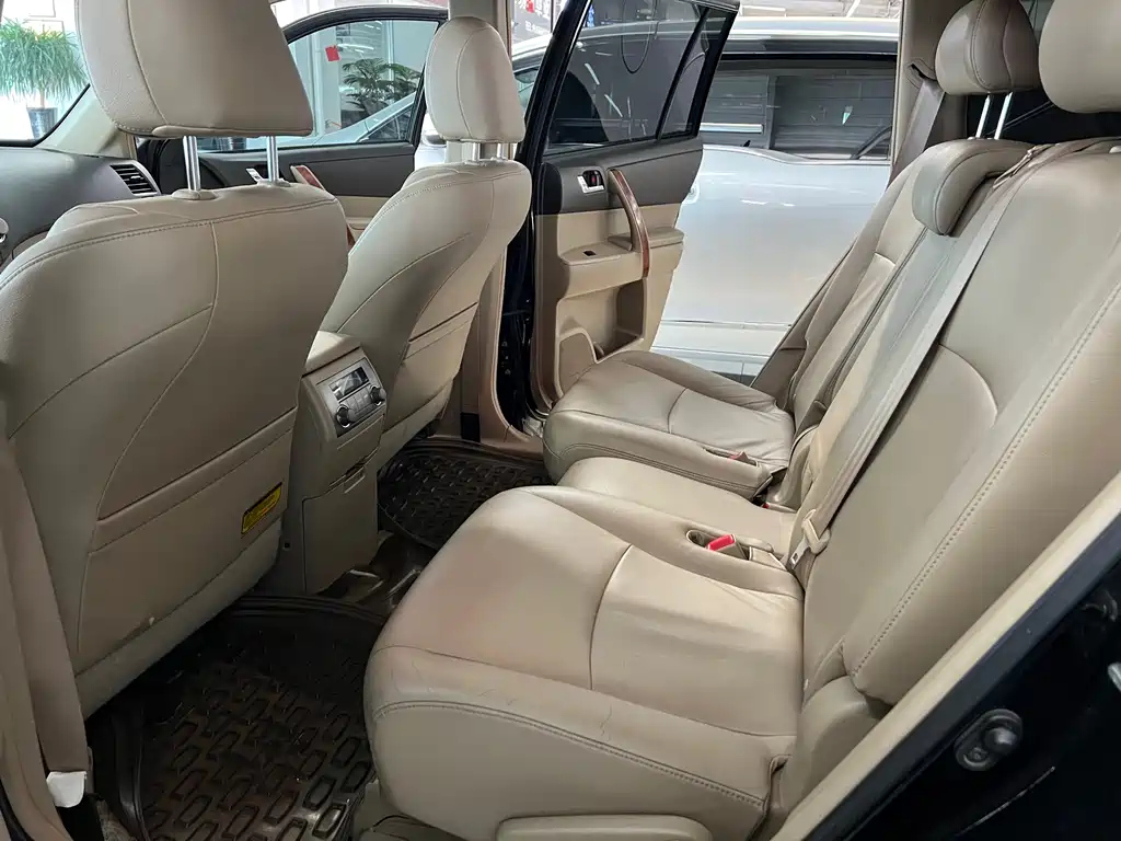 TOYOTA HIGHLANDER 2009