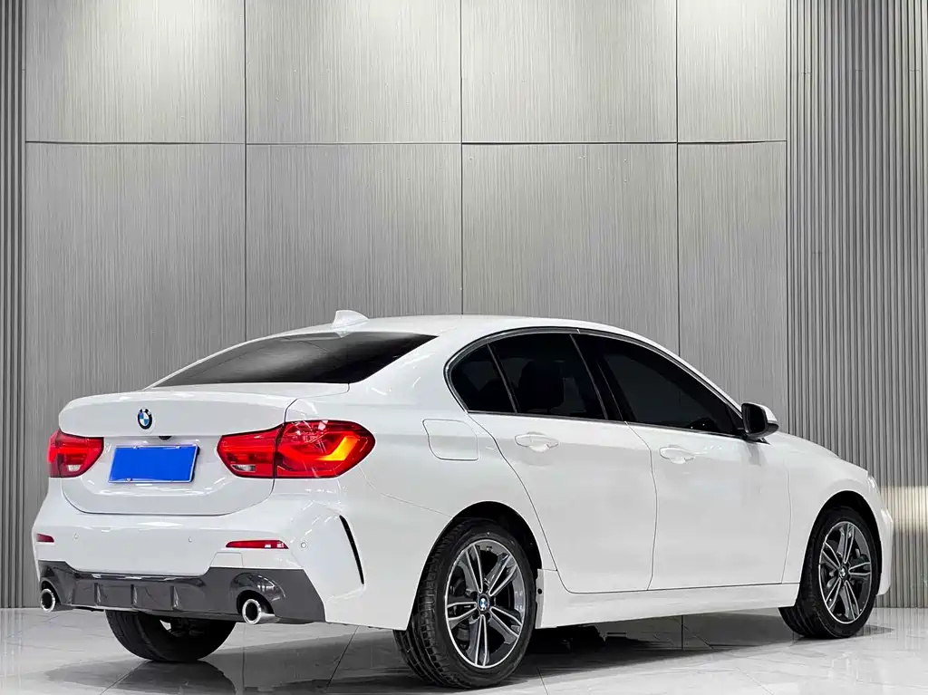 BMW 1-SERIES 2022