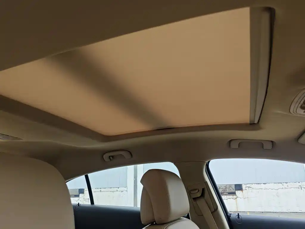 BUICK LACROSSE 2011