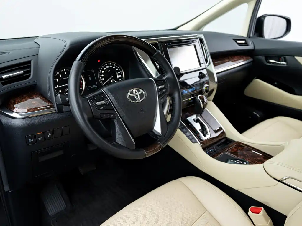 TOYOTA ALPHARD 2018