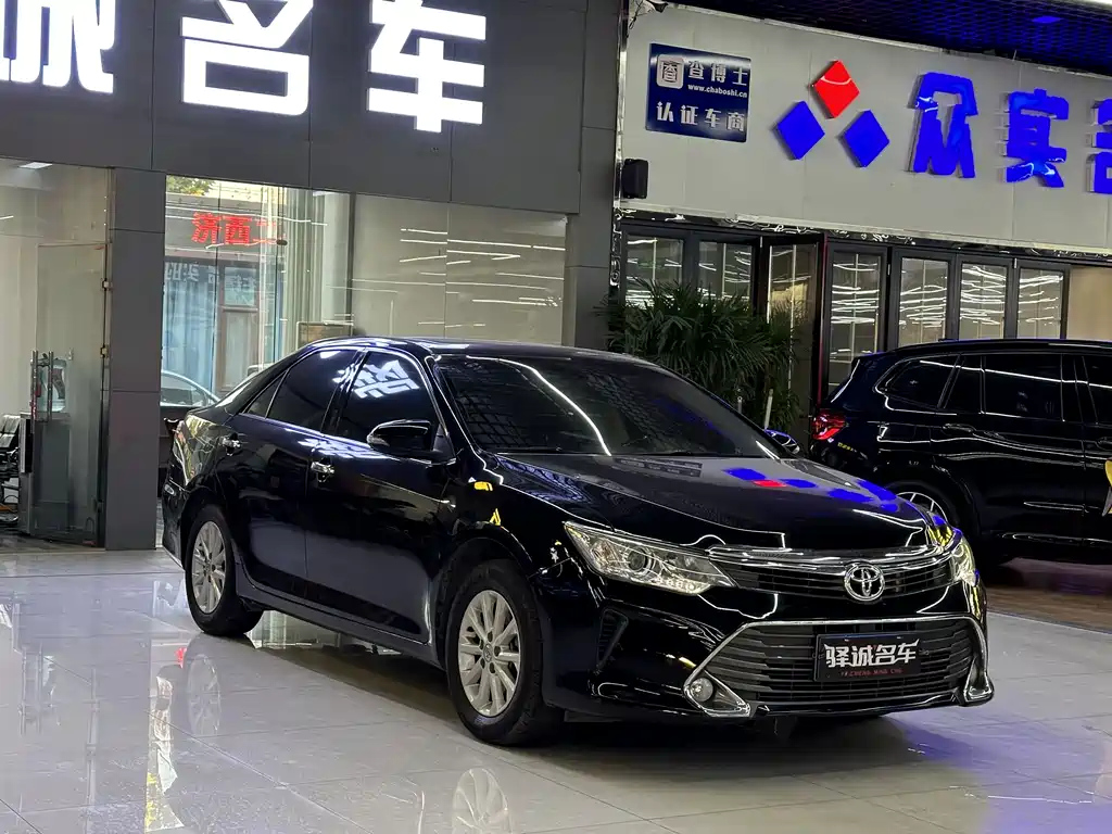 TOYOTA CAMRY 2016