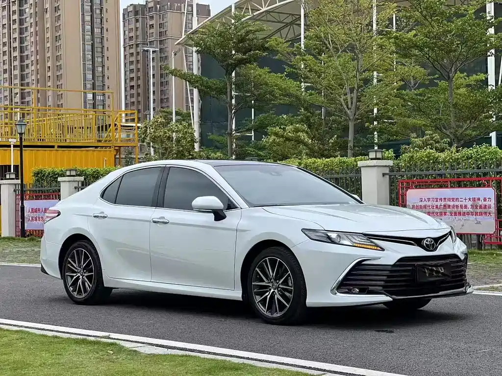 TOYOTA CAMRY 2021