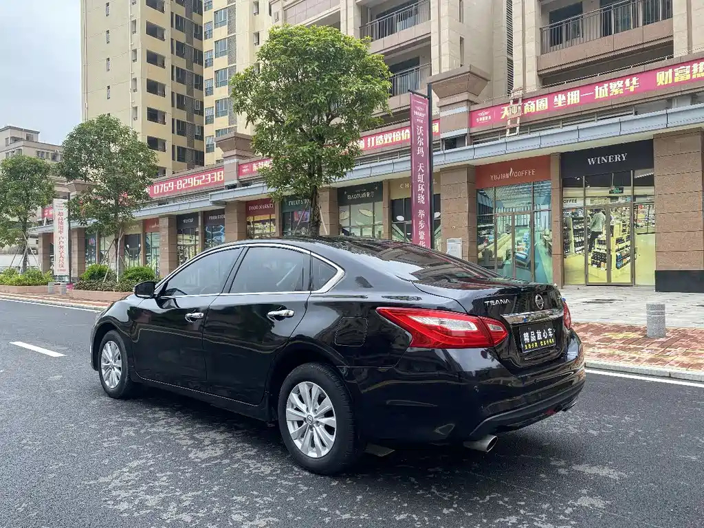 NISSAN TEANA 2018