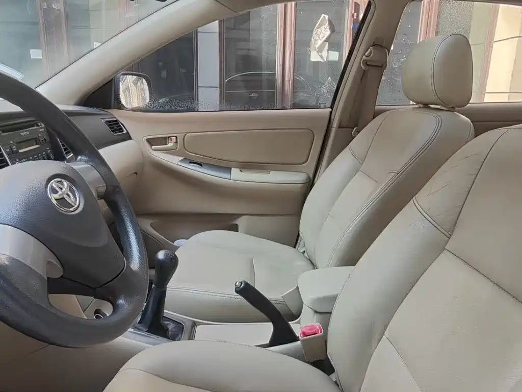TOYOTA COROLLA 2013