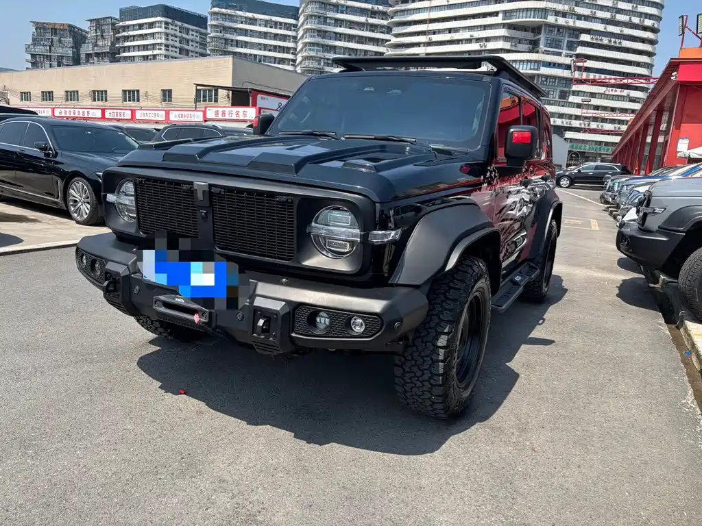 TANK 300 2021