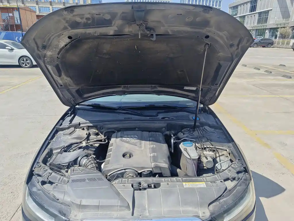 AUDI A4L 2012