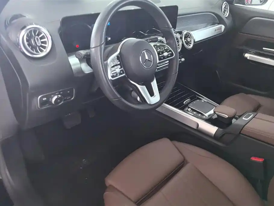 MERCEDES BENZ GLB 2021