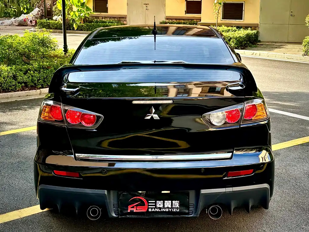 MITSUBISHI LANCER EX 2011