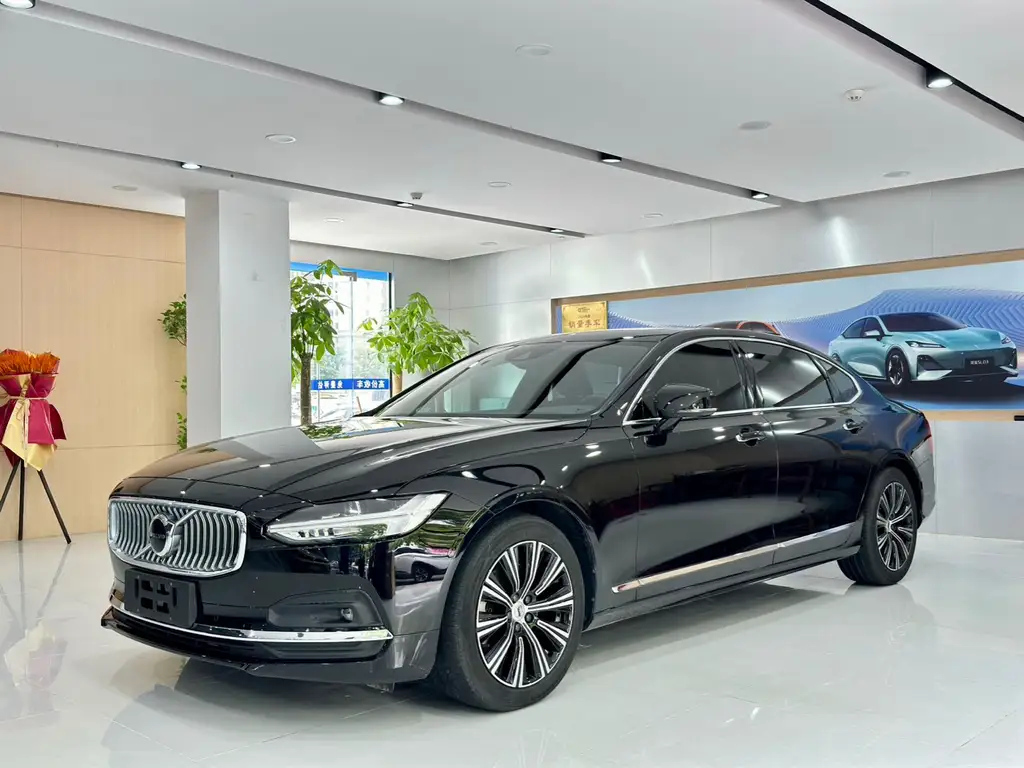 VOLVO S90 2021
