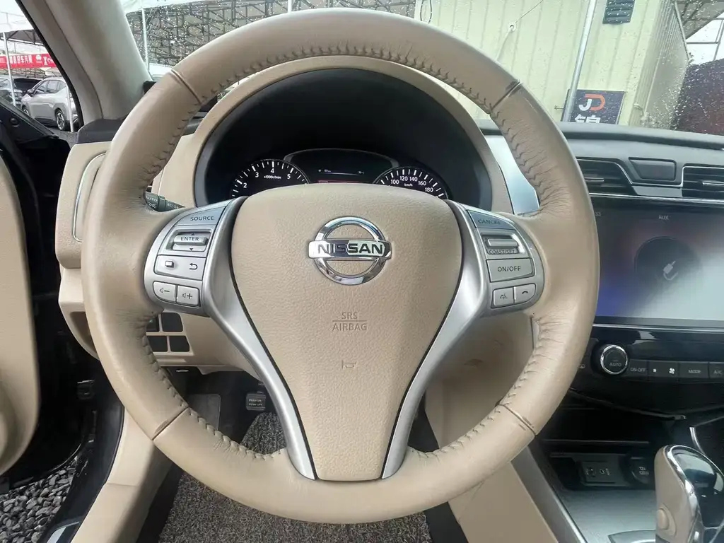 NISSAN TEANA 2018