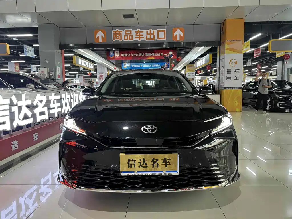TOYOTA CAMRY 2024