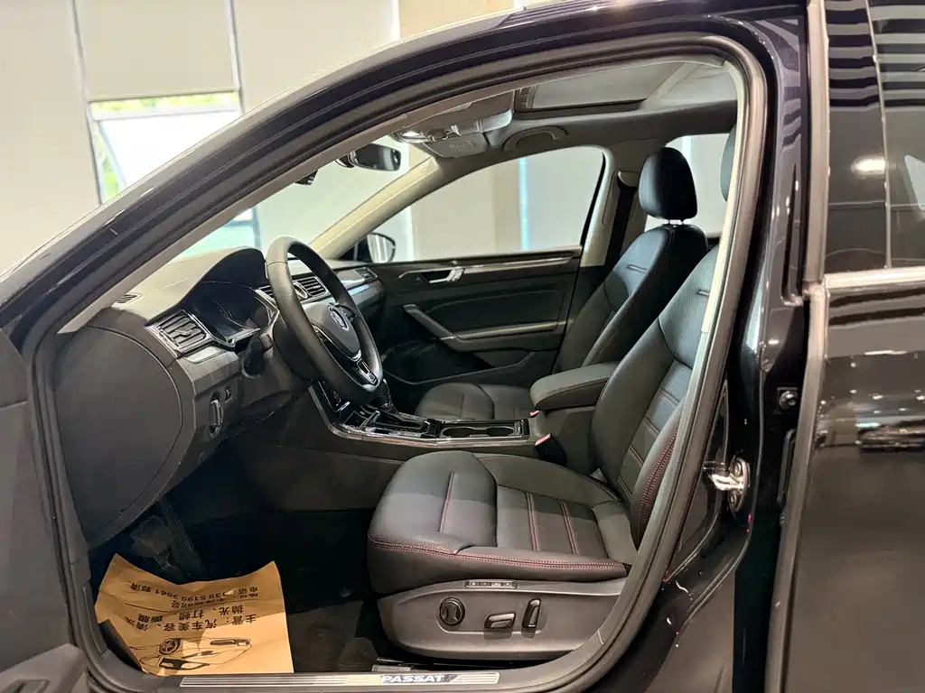 VOLKSWAGEN PASSAT 2016