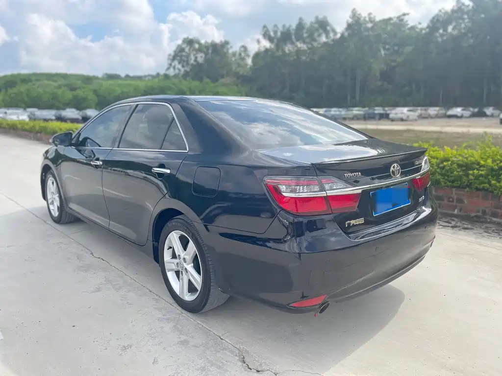 TOYOTA CAMRY 2015