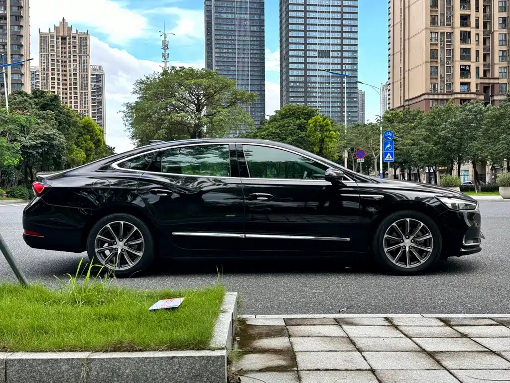 BUICK LACROSSE 2019