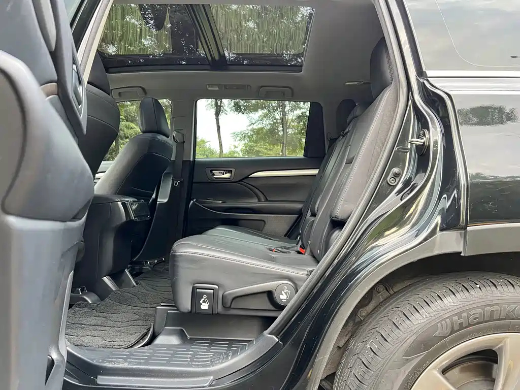 TOYOTA HIGHLANDER 2018