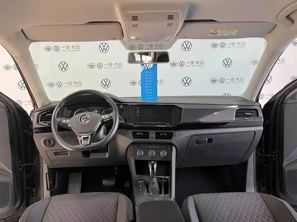 VOLKSWAGEN TAYRON 2021